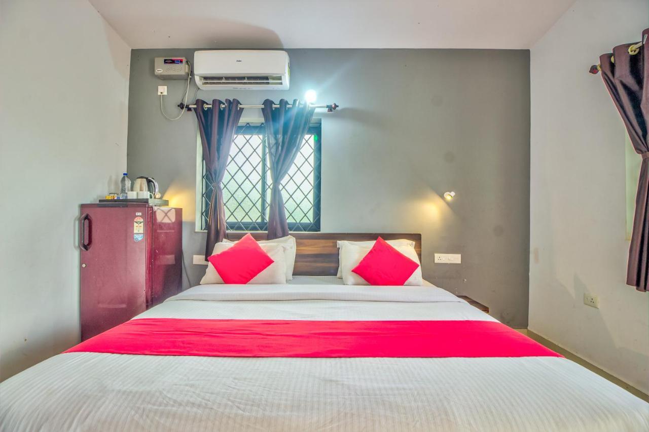 Beach Doorz Hotell Baga Eksteriør bilde