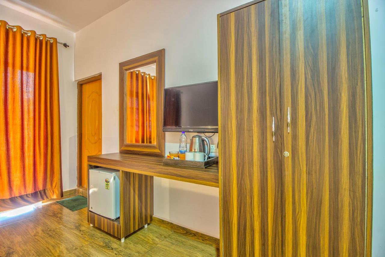 Beach Doorz Hotell Baga Eksteriør bilde